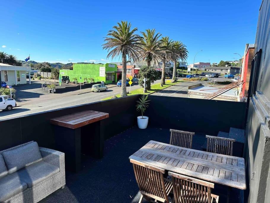 Rooftop Apartment In Cbd Raglan Exterior photo