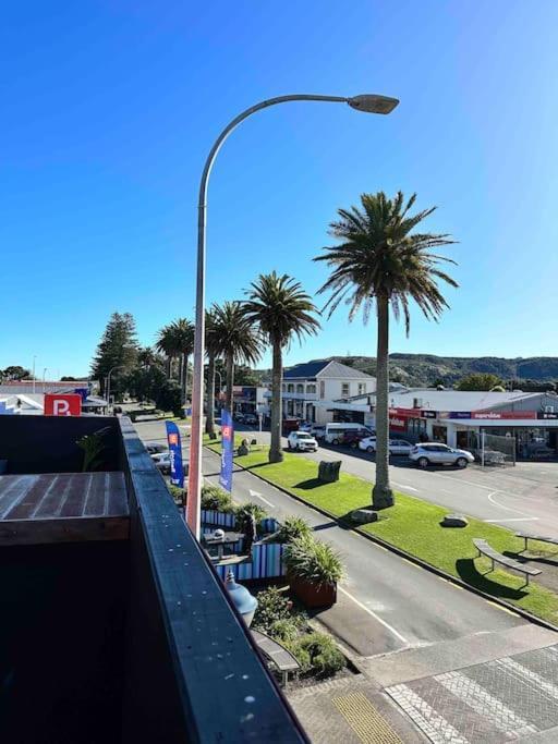 Rooftop Apartment In Cbd Raglan Exterior photo